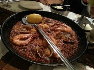 EL　VALENCIANO　魚介類のパエジャ